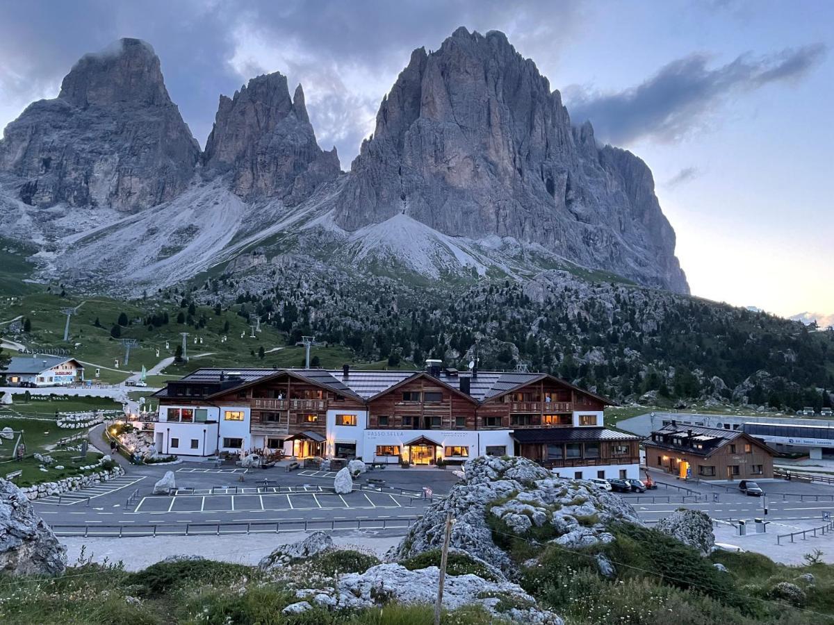 Passo Sella Dolomiti Mountain Resort Selva di Val Gardena Exterior photo